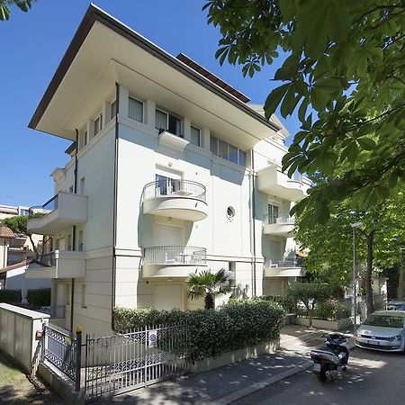 Residence Hamilton ริชโชเน ภายนอก รูปภาพ