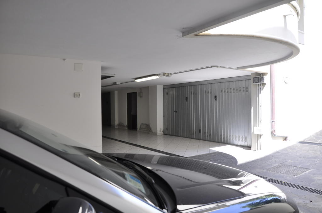 Residence Hamilton ริชโชเน ภายนอก รูปภาพ