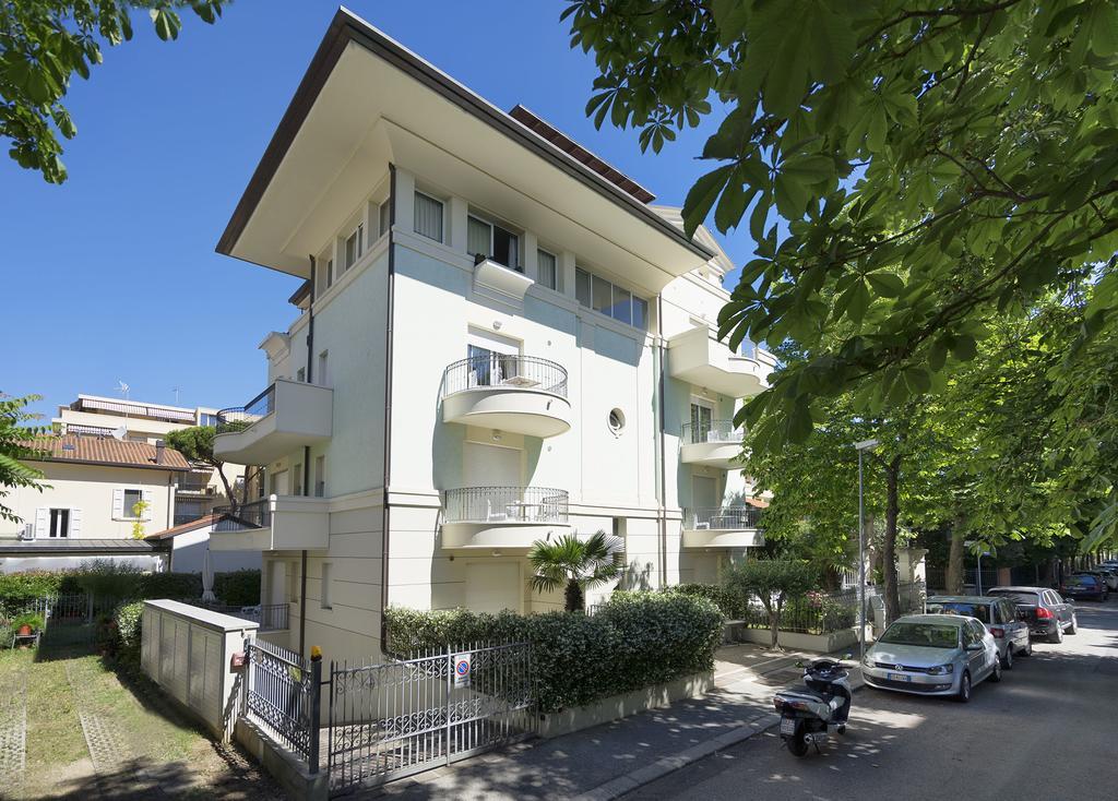 Residence Hamilton ริชโชเน ภายนอก รูปภาพ